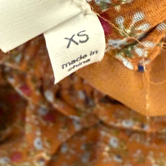 ASTR the label off the shoulder boho floral chiffon sleeve crop top size XS - Picture 11 of 11